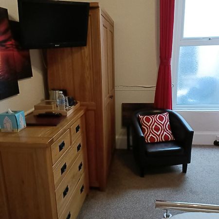 Lawnswood Guest House Торки Екстериор снимка
