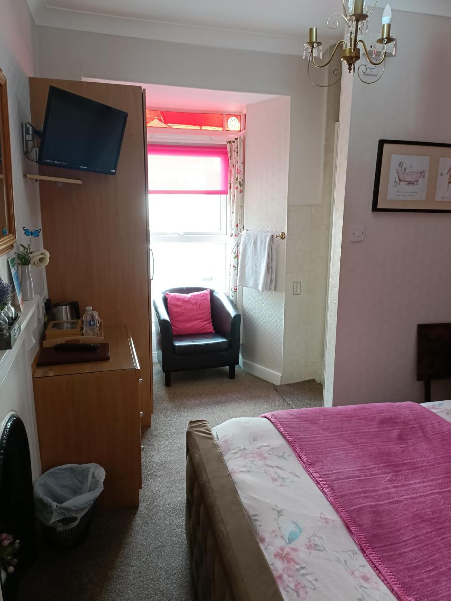 Lawnswood Guest House Торки Екстериор снимка
