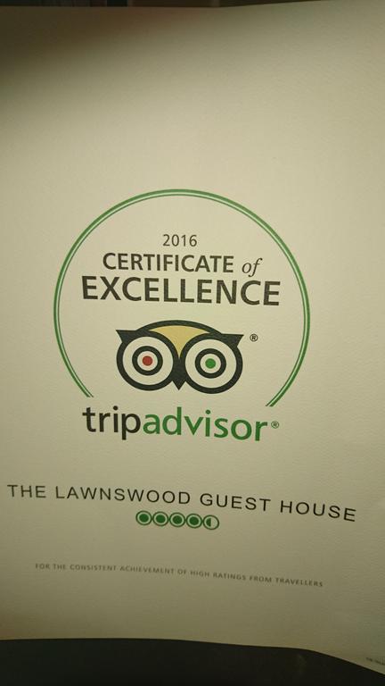 Lawnswood Guest House Торки Екстериор снимка