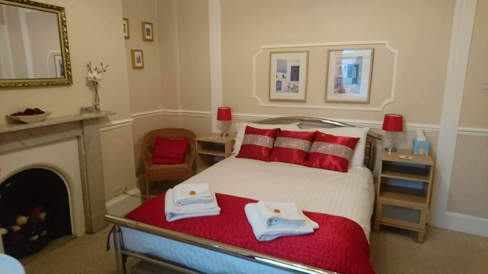 Lawnswood Guest House Торки Екстериор снимка