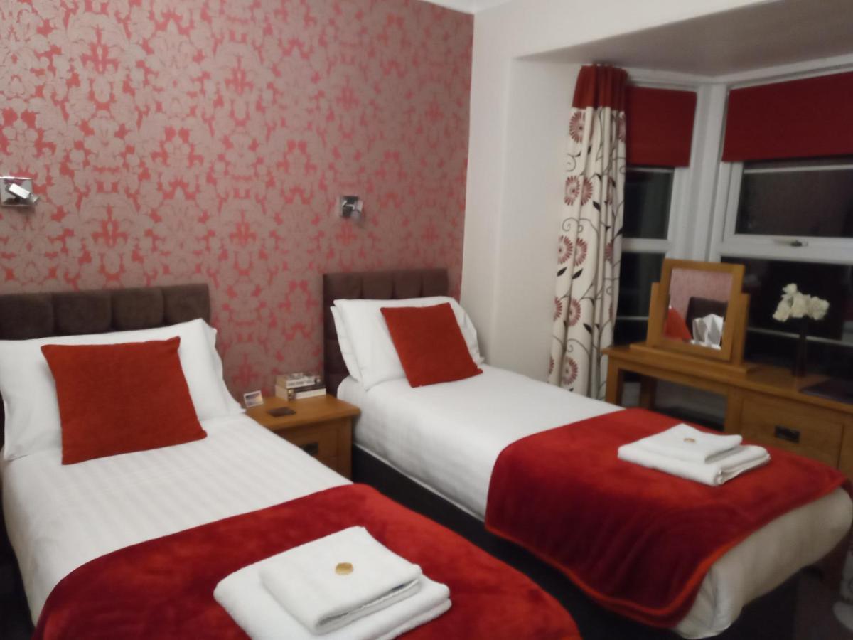 Lawnswood Guest House Торки Екстериор снимка